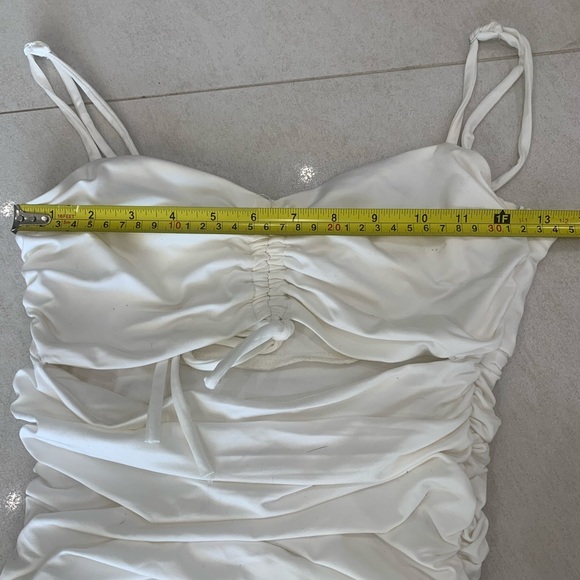 RUMOUR size 8 ruched cutout mini dress in white - Picture 2 of 6